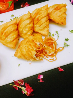 चाइनीज समोसा (Chinese samosa recipe in Hindi) रेसिपी मुख्य फोटो
