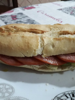 Foto principal de Bocadillo de lomo adobado