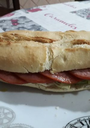 Foto principal de Bocadillo de lomo adobado