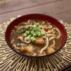 A picture of Japanese curry udon with leftover curry.