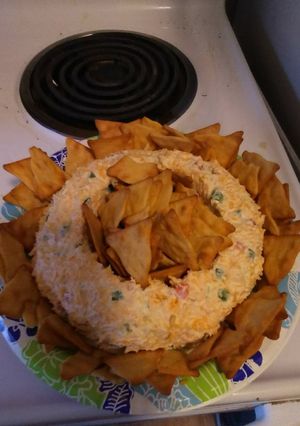 A picture of Party Cheese Ring.