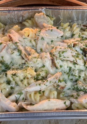 A picture of Sams Club Chicken Alfredo.