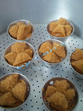 Langkah Mudah untuk Membuat Resep Bolu kukus gula merah EEM (Enak-Empuk-Merekah) ^O^ yang Bisa Manjain Lidah Anti Ribet, Mantap Sekali