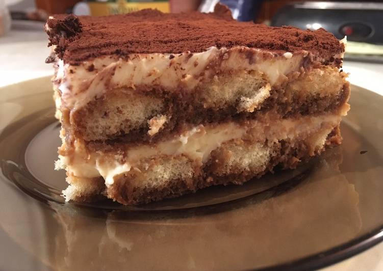 Tiramisu pudinggal(aki nem szeretné nyers tojással)