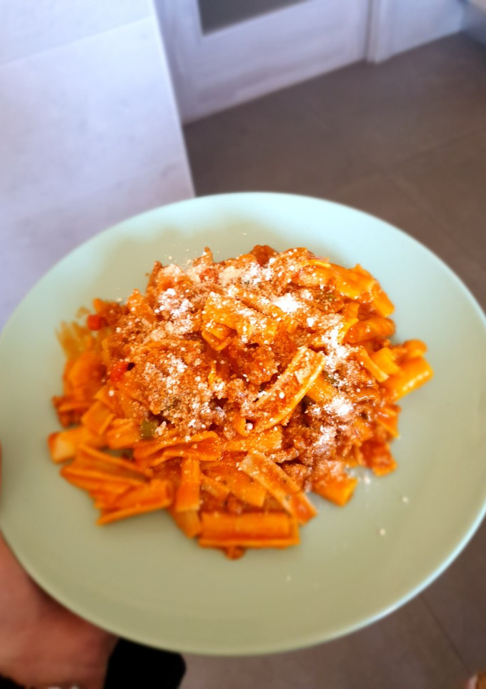 Una foto de Pasta de Centeno con carne picada y verduras