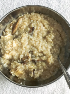 香菇吻仔魚排骨粥 的食譜成品照片