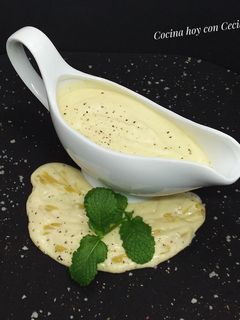 Una foto de Salsa de nata y mostaza dulce, ideal para pasta