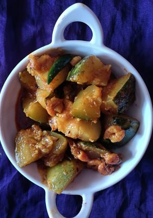 কুমড়ো চিংড়ি ঘন্ট(kumro chingri ghonto recipe in Bengali) রেসিপির প্রধান ছবি