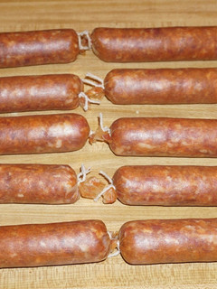 Una foto de CHORIZOS DE CERDO CASEROS. JON STYLE
