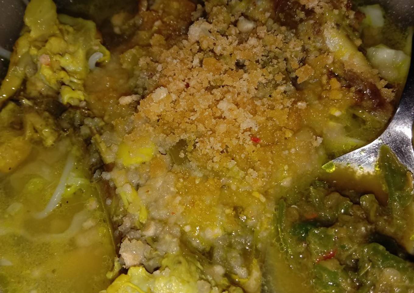 Soto ayam kuah kuning bening gurih + koya