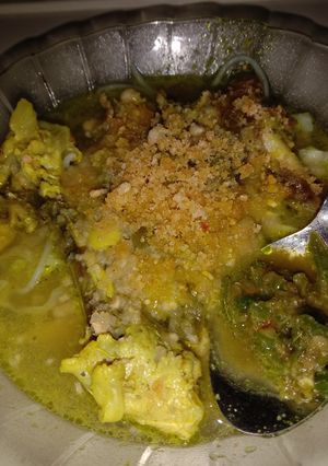Foto resep Soto ayam kuah kuning bening gurih + koya