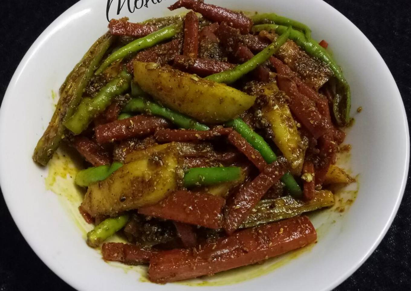 Marinated carrots with chili and mango