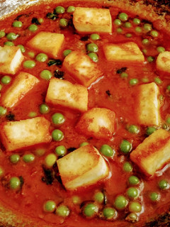 A picture of Matar paneer.