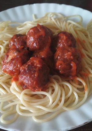 Una foto de Espaguetis con Albóndigas