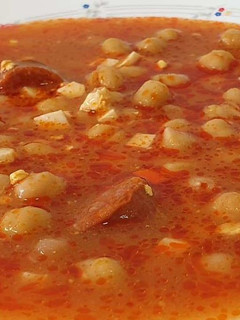 Una foto de Garbanzos con Chorizo
