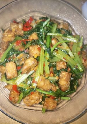 Foto resep 1. Menu hemat Tumis tempe x sawi (Rp6700)