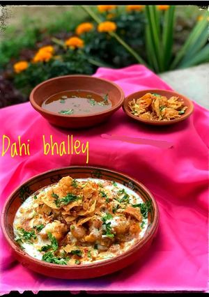 A picture of Dahi phulki.