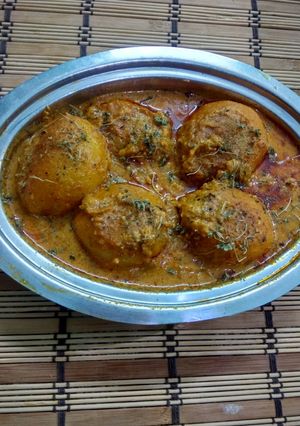 காஷ்மீர்தம்ஆலூ (Kashmir Dum aloo Recipe in Tamil) செய்முறை முக்கிய புகைப்படம்