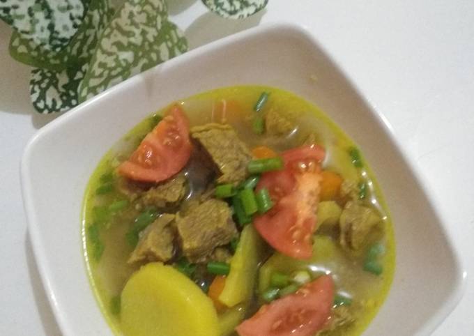 Ternyata begini lho! Bagaimana cara memasak Soto Daging kuah Kuning dijamin gurih