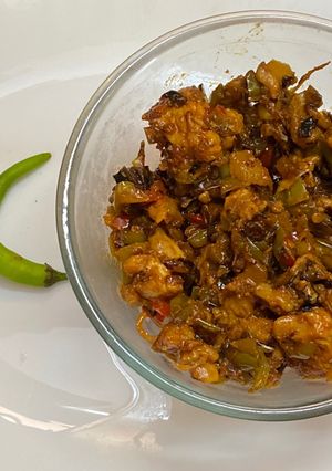 A picture of Chilli chicken.