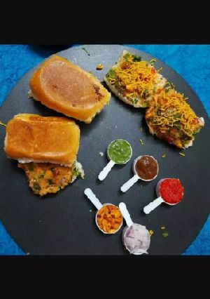 દાબેલી (Dabeli Recipe In Gujarati) રેસીપી મુખ્ય ફોટો