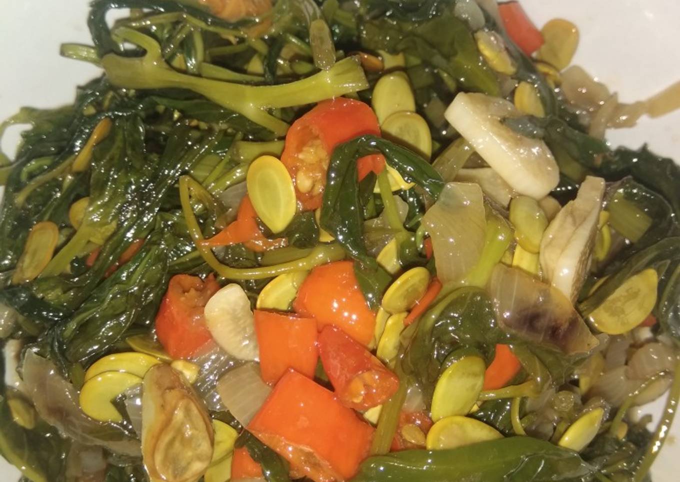 Tumis kangkung pedas maknyuss