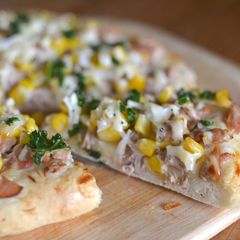 A picture of No cheese! Tuna and corn pizza！.