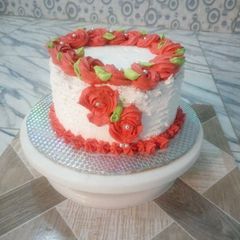 A picture of Whipping cream frosting.