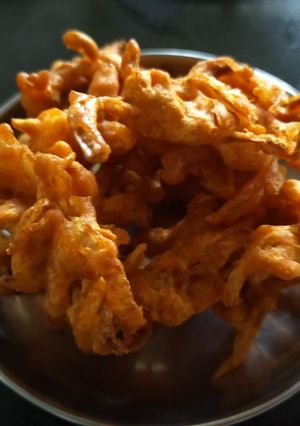 A picture of Onion pakora.