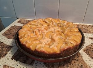 Una foto de Torta dulzona de duraznos en almíbar🍑🍑