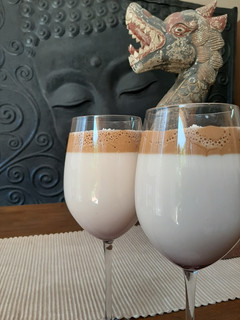 A picture of Dirty Dalgona Coffee.