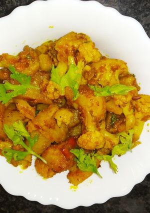 A picture of Cauliflower potato sabji.