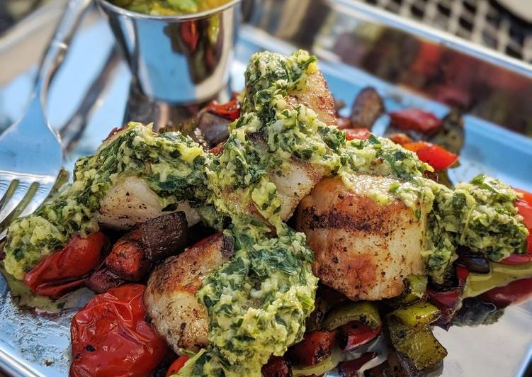 Recipe of Award-winning Char grilled scallops with mango avocado chimmichuri and veg