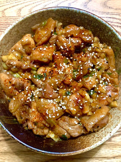醬燒雞肉蓋飯 的食譜成品照片