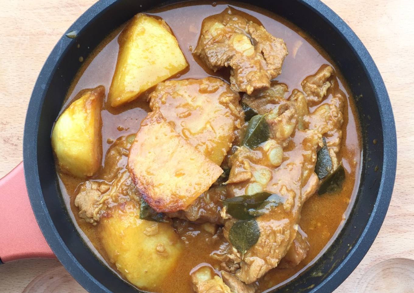 Soft pork ribs and cream potatoes