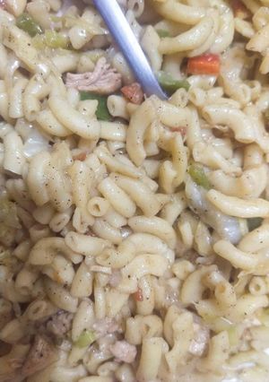 A picture of Chicken macaroni pasta.
