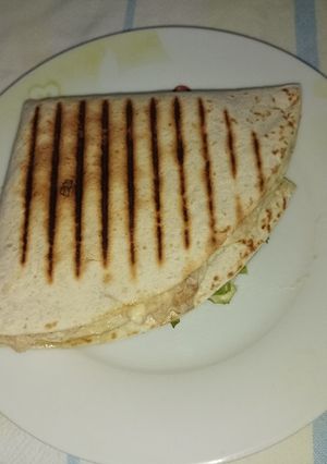 Una foto de Torta de trigo con pollo