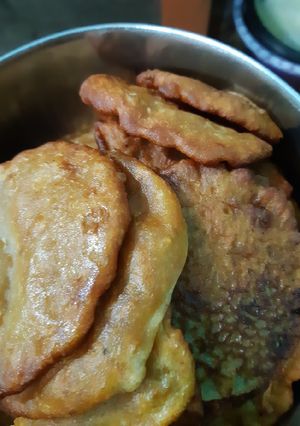 गुड़ के पुए (Gud ke pue recipe in Hindi) रेसिपी मुख्य फोटो