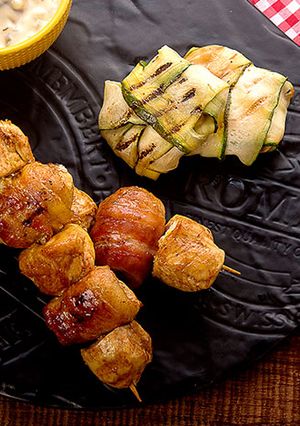 Una foto de Chuzos de pollo Frikocon toque mágico