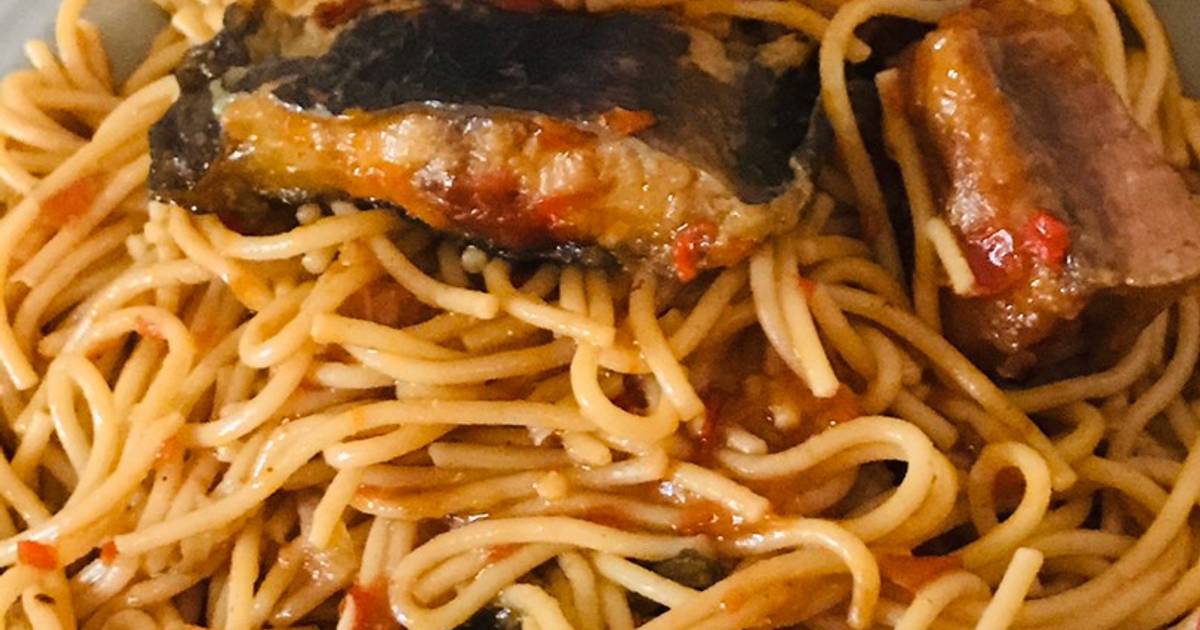 Spaghetti with fish Recipe by Utiya Bello Cookpad