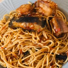 A picture of Spaghetti with fish.