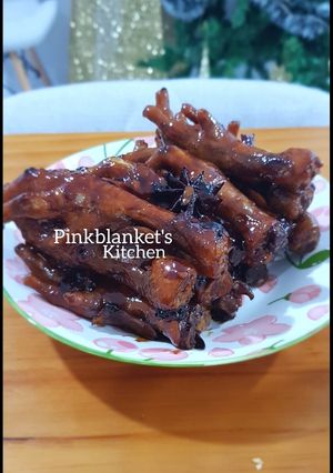 A picture of DIM SUM Chicken Feet.