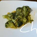 Brócoli rehogado con ajo y pimentón