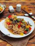 Mie goreng krispi tumis daging sapi