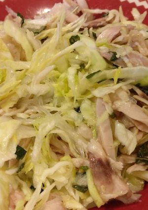 A picture of Chicken salad vermicelli.