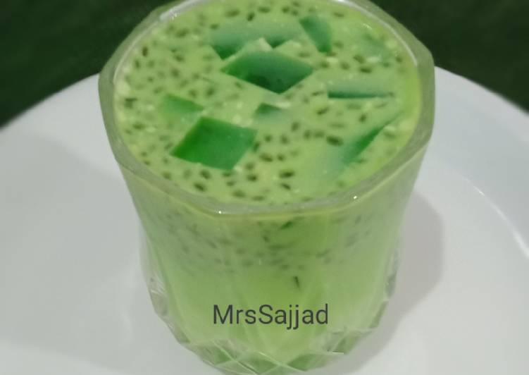 Green jello drink