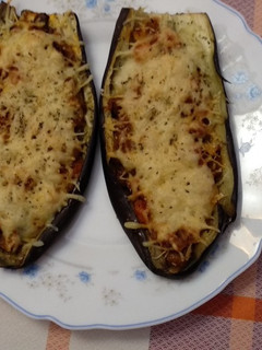 Una foto de Berenjenas rellenas de verdura