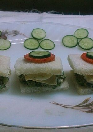 A picture of Yogurt Mint Egg Sandwich.
