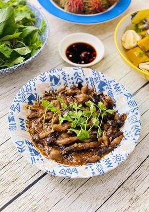 Hình của món Nấm Mối Kho Sả Ớt.