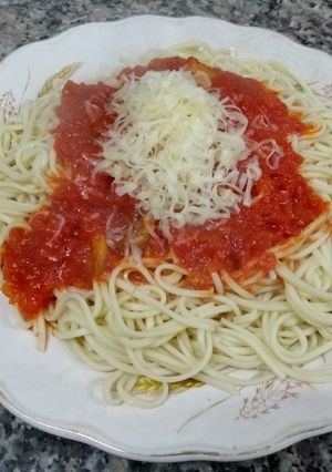 Una foto de Salsa de tomates para spaghettis express"